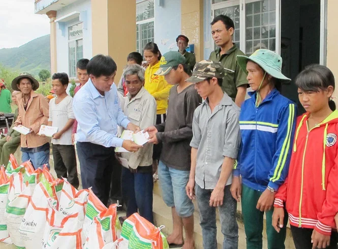 cần mua gạo từ thiện