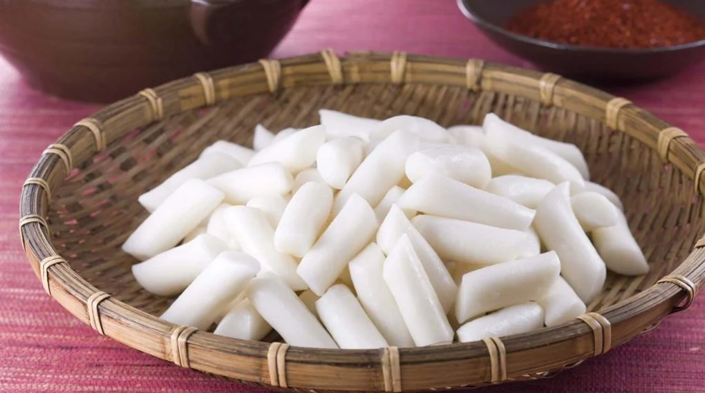 Chọn gạo làm tokbokki (Nguồn: Internet)